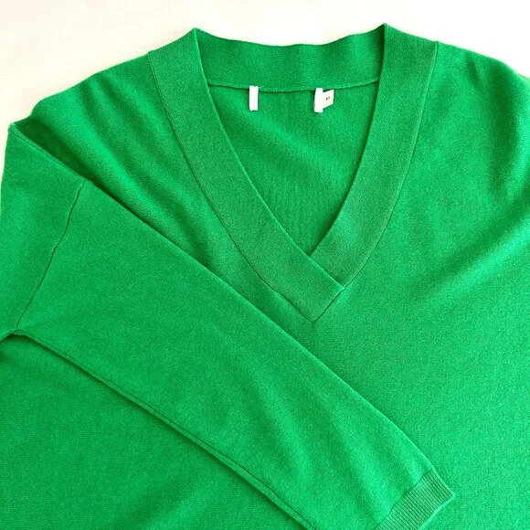 Arch4 Bailey Cashmere V-Neck Sweater in Kelly Green Size XS